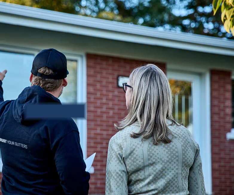 Installation de gouttières adaptée à votre maison par notre équipe locale